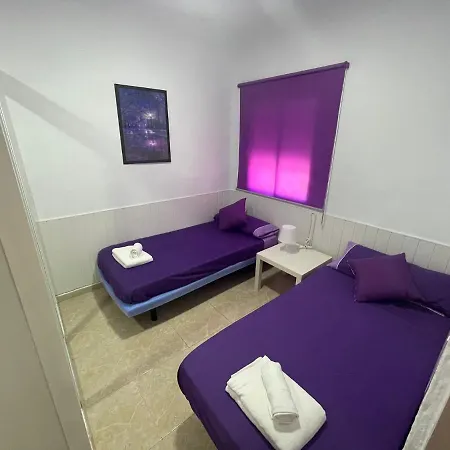 Apartamento Cerca Del Centro-parking En La Puerta Fuerte Apartment